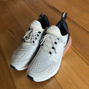 Nike Air Max 270 Size 8